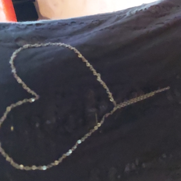 Distressed tee - Picture 3 of 6